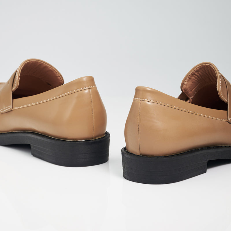 Load image into Gallery viewer, Ladies Low Heel Slip On Loafers
