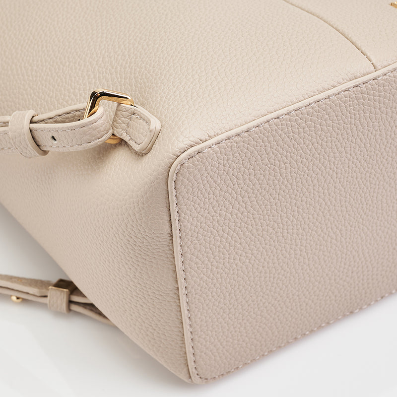Load image into Gallery viewer, Ladies Giselle Multiway Carry Back and Sling Carry
