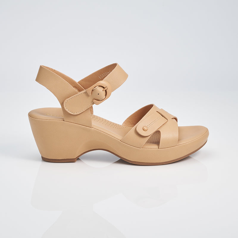 Load image into Gallery viewer, Ladies Ankle Strap Wedges
