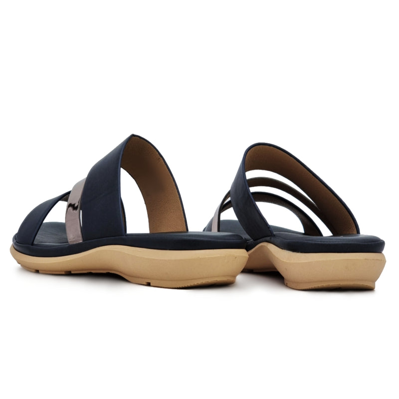 Load image into Gallery viewer, Contrasted Strap Sandals
