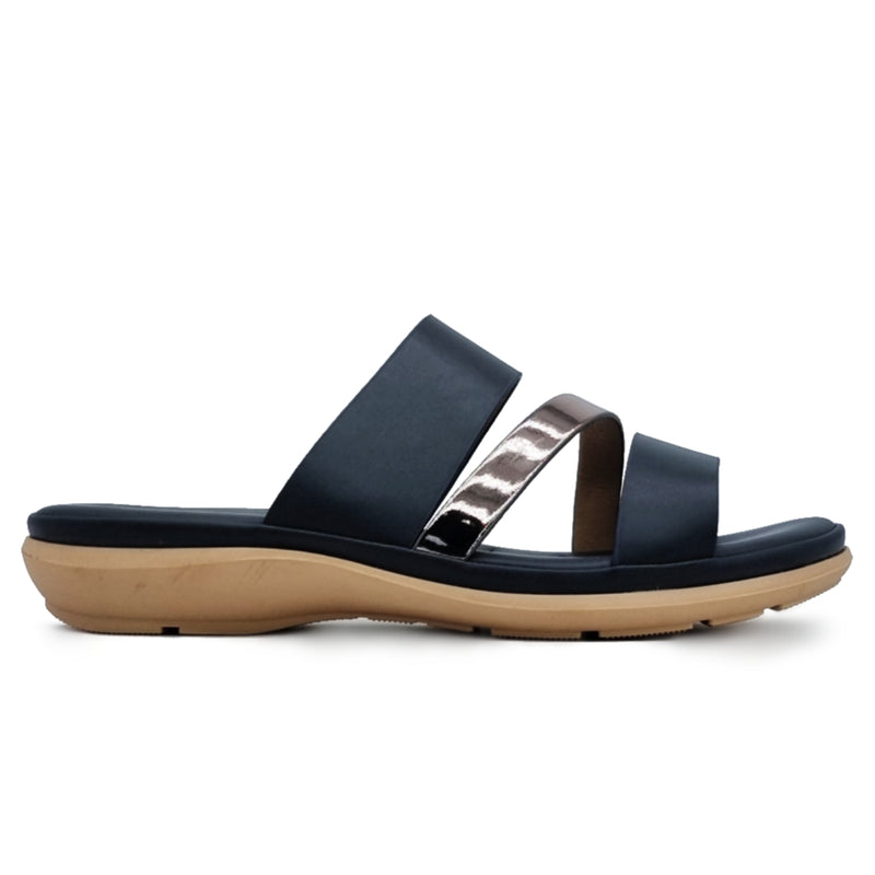 Load image into Gallery viewer, Contrasted Strap Sandals
