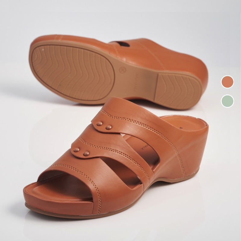 Load image into Gallery viewer, Ladies Lightweight Slide Wedge Sandals
