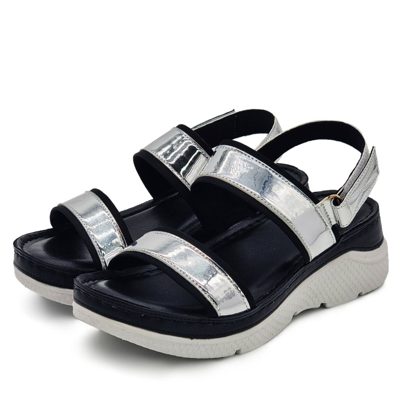 Load image into Gallery viewer, Hook &amp; Loop Glossy Strap Sandals
