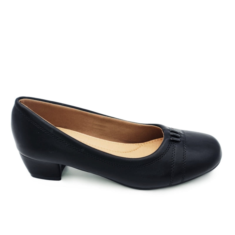 Load image into Gallery viewer, Slip On Rounded Court Shoe Heels
